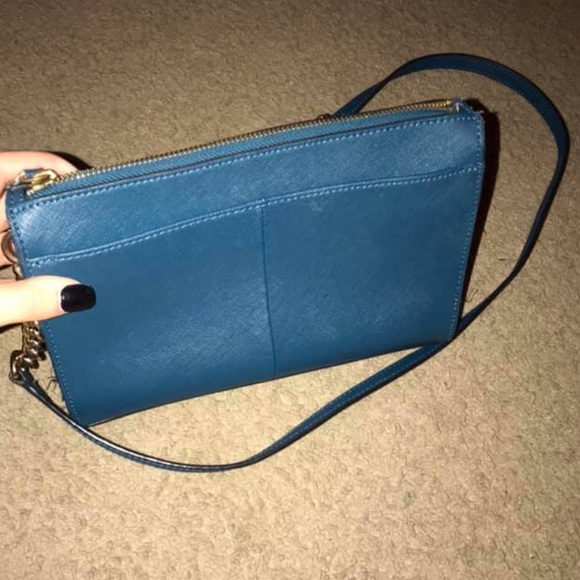 Calvin Klein crossbody - Picture 2 of 2